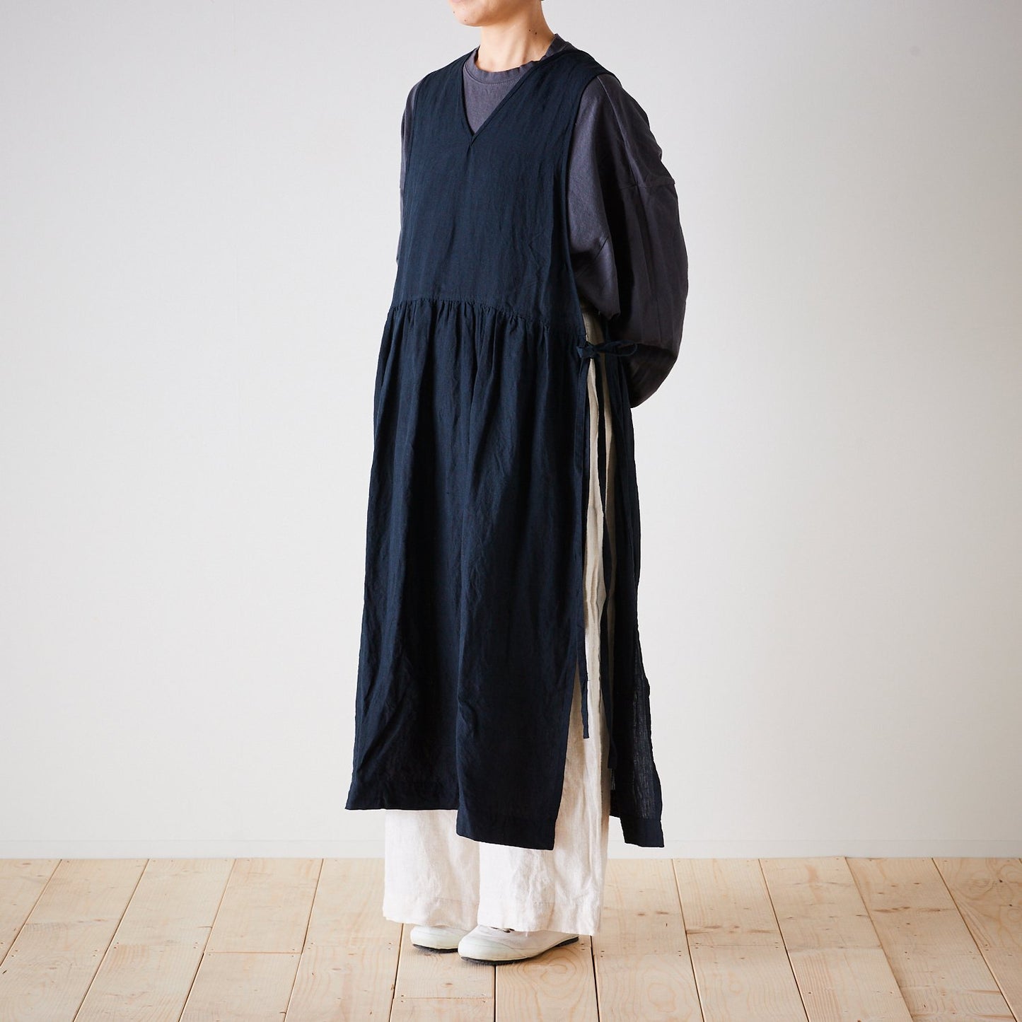 【cocca for】 日に日になじむ、リネンエプロンワンピース