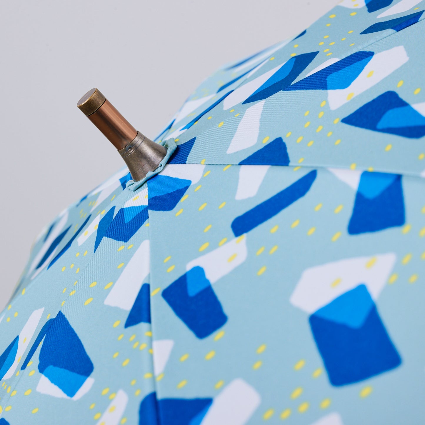 【SALE】【晴雨兼用】coccaの日傘雨傘 Kumo ‐雲- 刺繍(ショート)