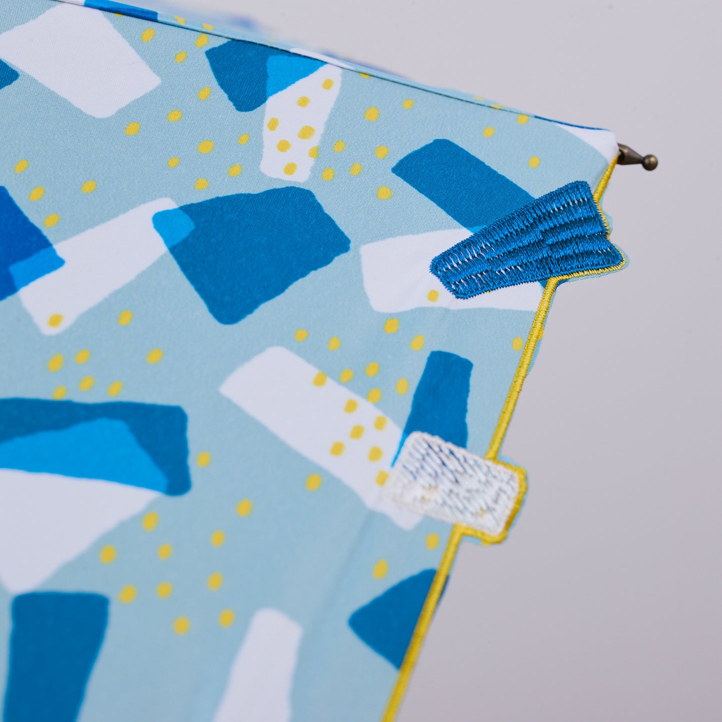 【SALE】【晴雨兼用】coccaの日傘雨傘 Kumo ‐雲- 刺繍(ショート)
